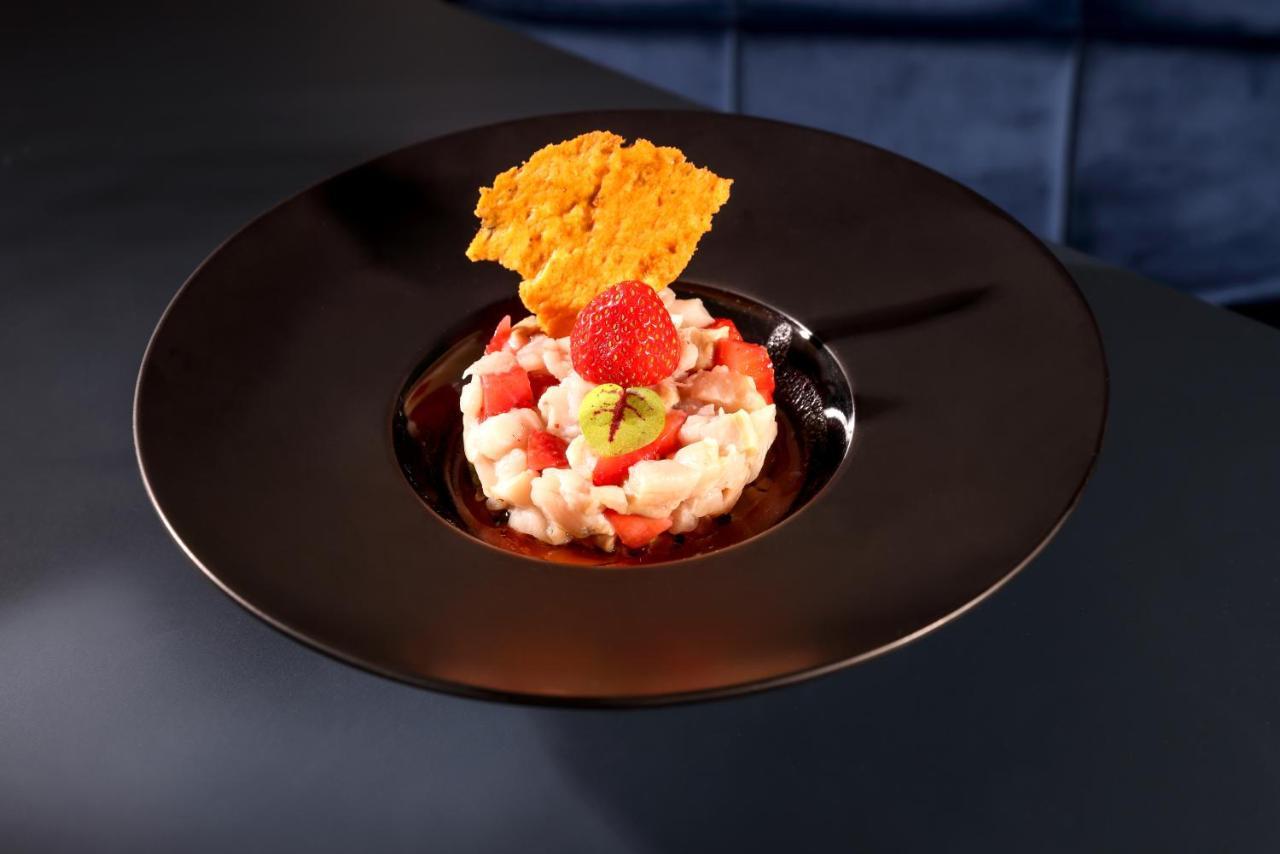 Hotel-Restaurant Logis Europa Maussac Екстер'єр фото
