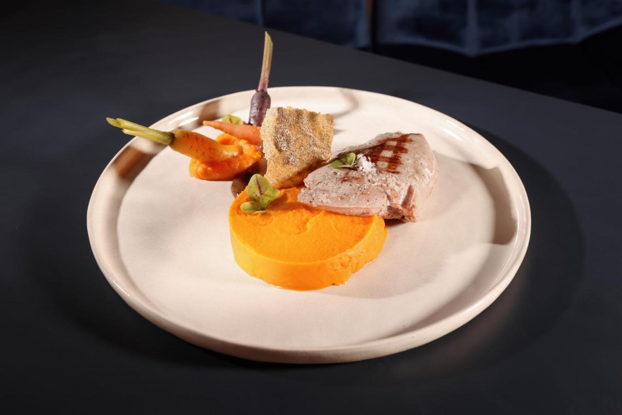 Hotel-Restaurant Logis Europa Maussac Екстер'єр фото