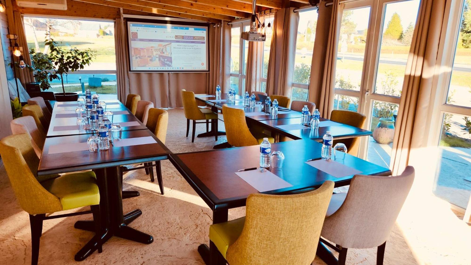 Hotel-Restaurant Logis Europa Maussac Екстер'єр фото